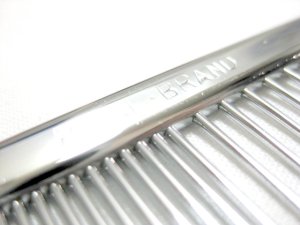 画像2: 【国産】ロイヤル 両目くし 中 SL70【スマートレター便180円対応】職人手作りの国産くしです。 (2)