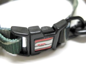 画像2: 【訳あり】ドギーマン 迷彩リードと迷彩カラーのセット【グリーン】 首回り18-27cmの猫・超小型犬用【メール便140円対応】 (2)