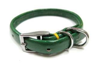 国産の首輪の岡野製作所、シンプルで使いやすいデザインの首輪(カラー