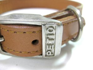 画像2: 【訳あり】ぺティオ デニムレザーカラー 小型犬用首輪 レッド 首周り28〜34cm しっかりした牛革製!【定形外郵便290円対応】 (2)