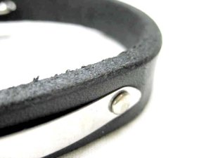 画像2: 【訳あり】ペティオ 基本のドイツなめし平首輪18mm 首まわり27-33cmの犬用 刻印がゴールド【定形外郵便(メール便)140円対応】 (2)