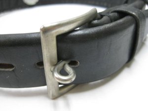 画像9: 【訳あり】メーカー不明平首輪C(菊座トチカン付)幅30mm 日本犬用ブラック どちらかというと菊座小さめ金具小【定形外郵便450円対応】 (9)