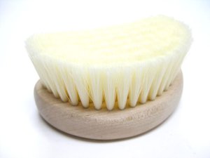 画像2: 訳あり・アドバンクス　うさぎ専用ブラシ（水気取り用）【定形外郵便290円対応】ハムスター・モルモット・フェレットにも (2)