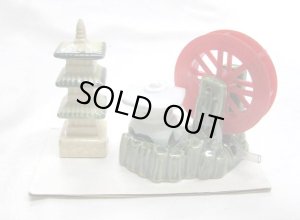 画像4: 【日本製・パッケージなし】アクアリウム　エアーポンプを付けて泡で水車がくるくる回るセット　雪見水車・三重の塔・ミニ灯篭 (4)