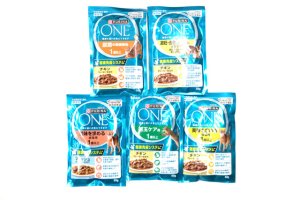 画像2: 期限切れ・ネスレ　ピュリナワン総合栄養食　5種セット　50g【賞味期限2025.11】 (2)